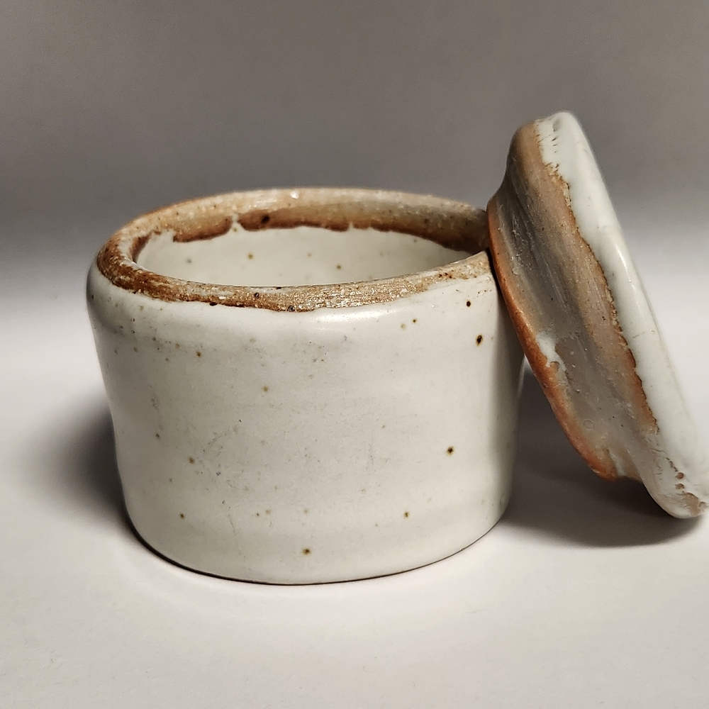 Stoneware White Wash Glaze Pottery Canister,small